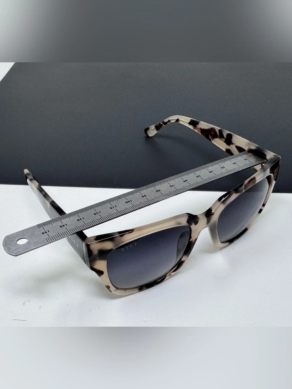 Diff Bella 2 Women's Sunglasses Turtle Tortoise